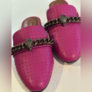 Kurt Geiger Fuchsia Chain Slides